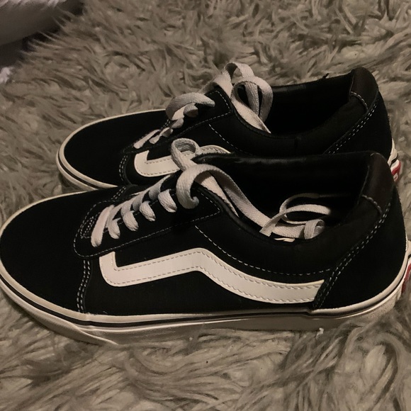 Vans black/white size 8 in women’s - Picture 1 of 3